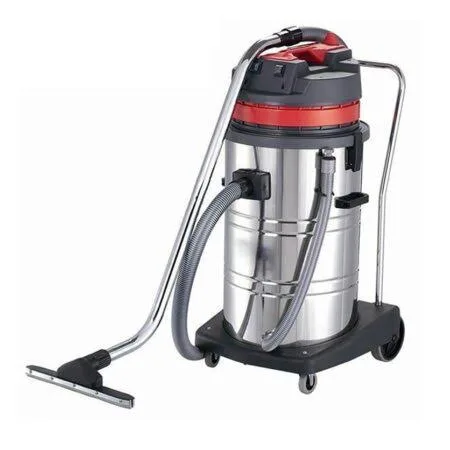 Wet and dry vacuum cleaner with 30 liter tank